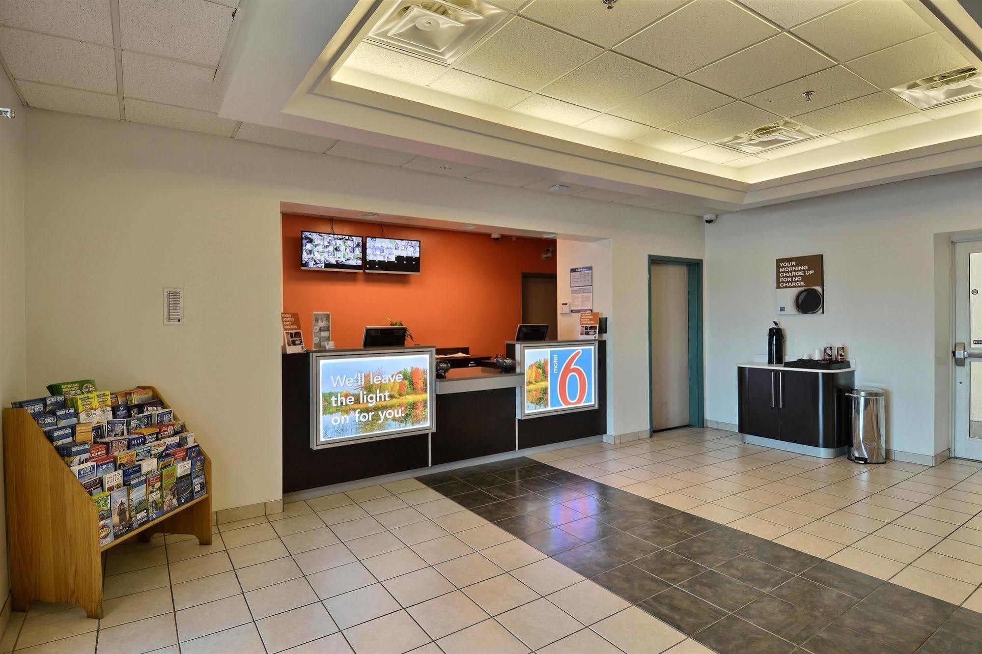 Motel 6-Tewksbury, Ma - Boston Bagian luar foto