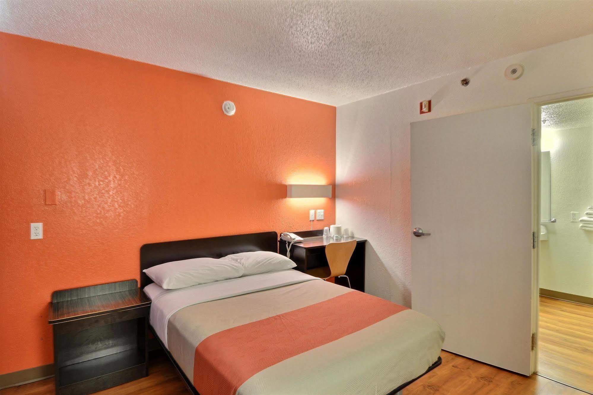 Motel 6-Tewksbury, Ma - Boston Bagian luar foto