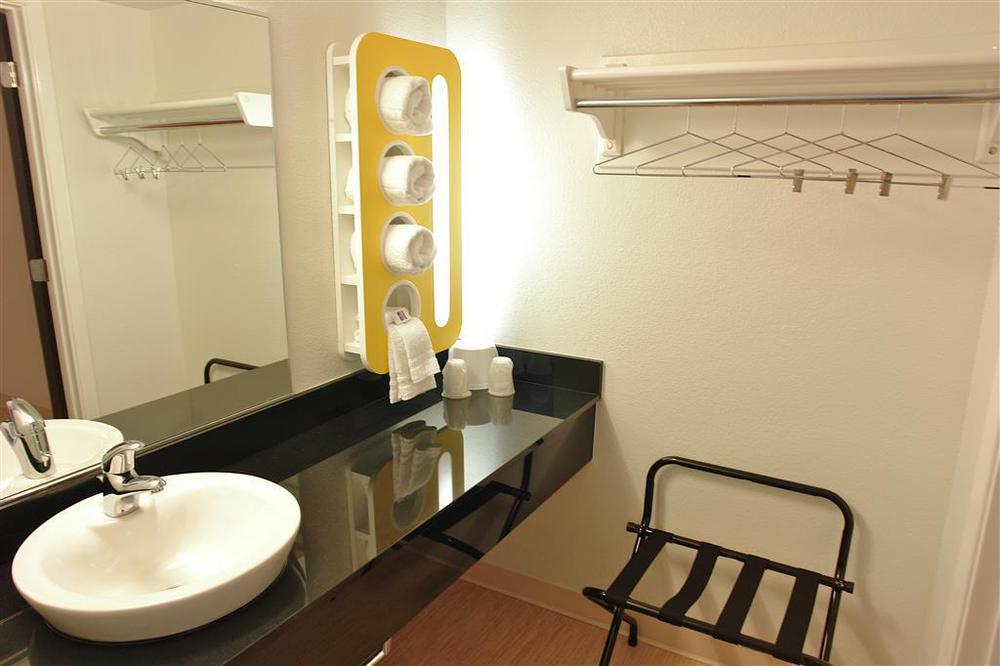 Motel 6-Tewksbury, Ma - Boston Ruang foto